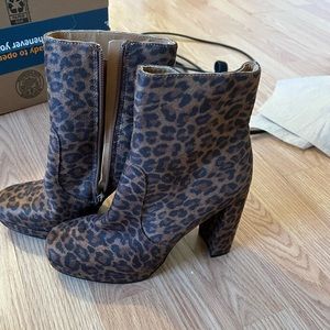 Ankle boots